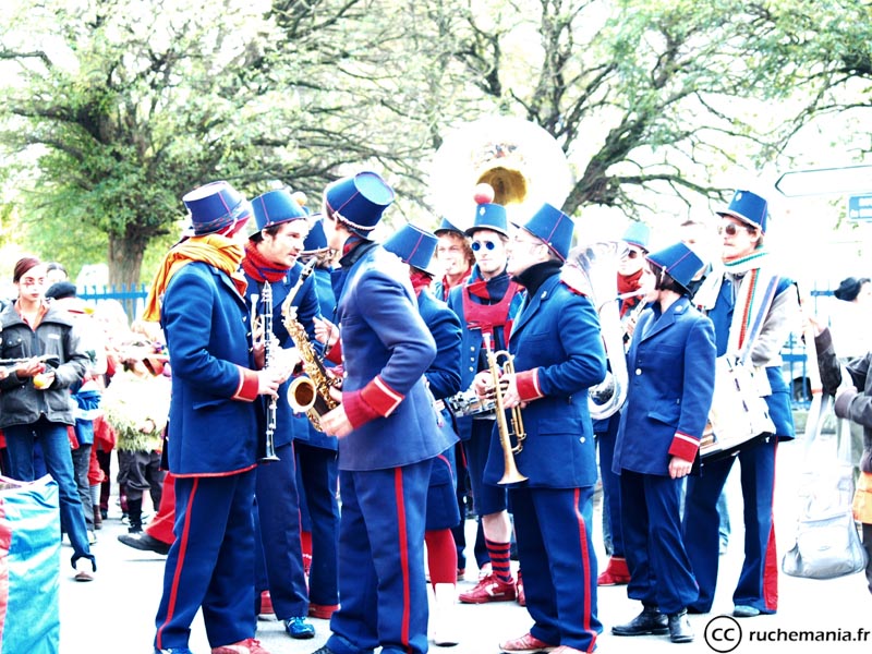 Parade_des_Ecoles_de_Cirque_015.jpg