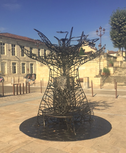 Auch : Une boite à livre s&rsquo;installe en ville