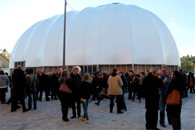 chapiteau_public_inauguration.gif