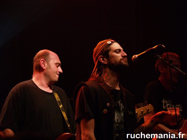 Les hyènes et un invité surprise