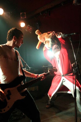 Le père nöel est un rocker