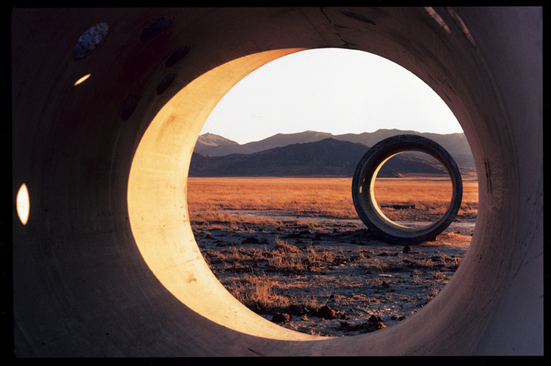 suntunnel_800_land_art.jpg